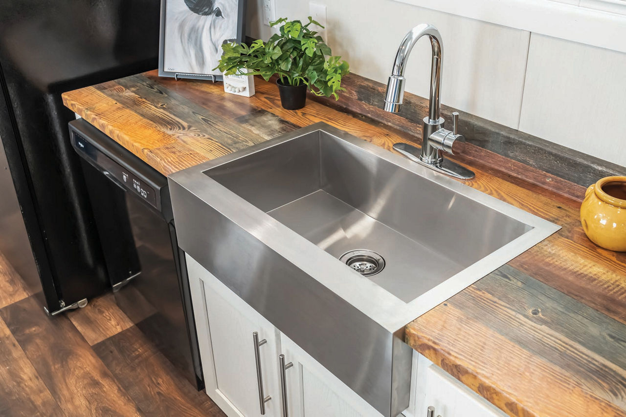 Madison stainless steel farmhouse sink