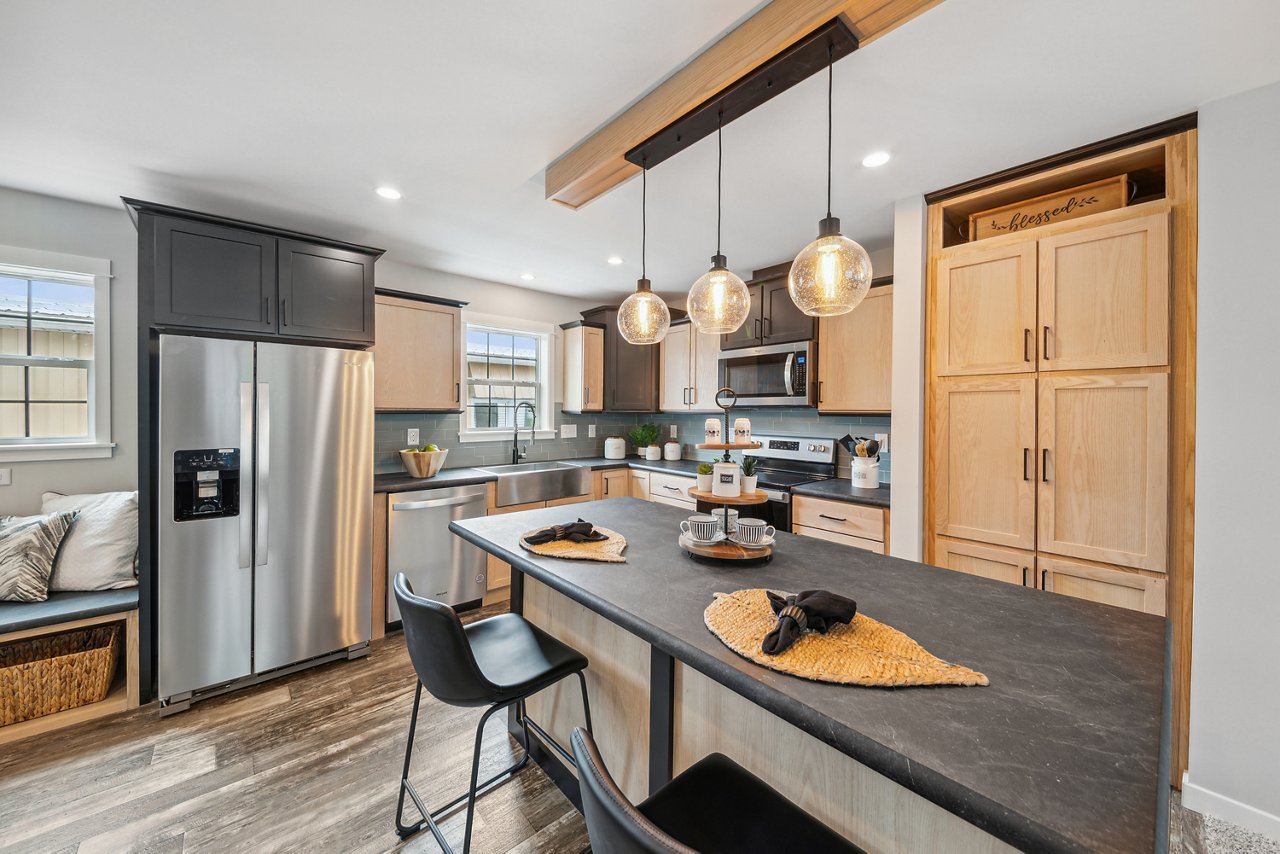 Merlot Kitchen 1