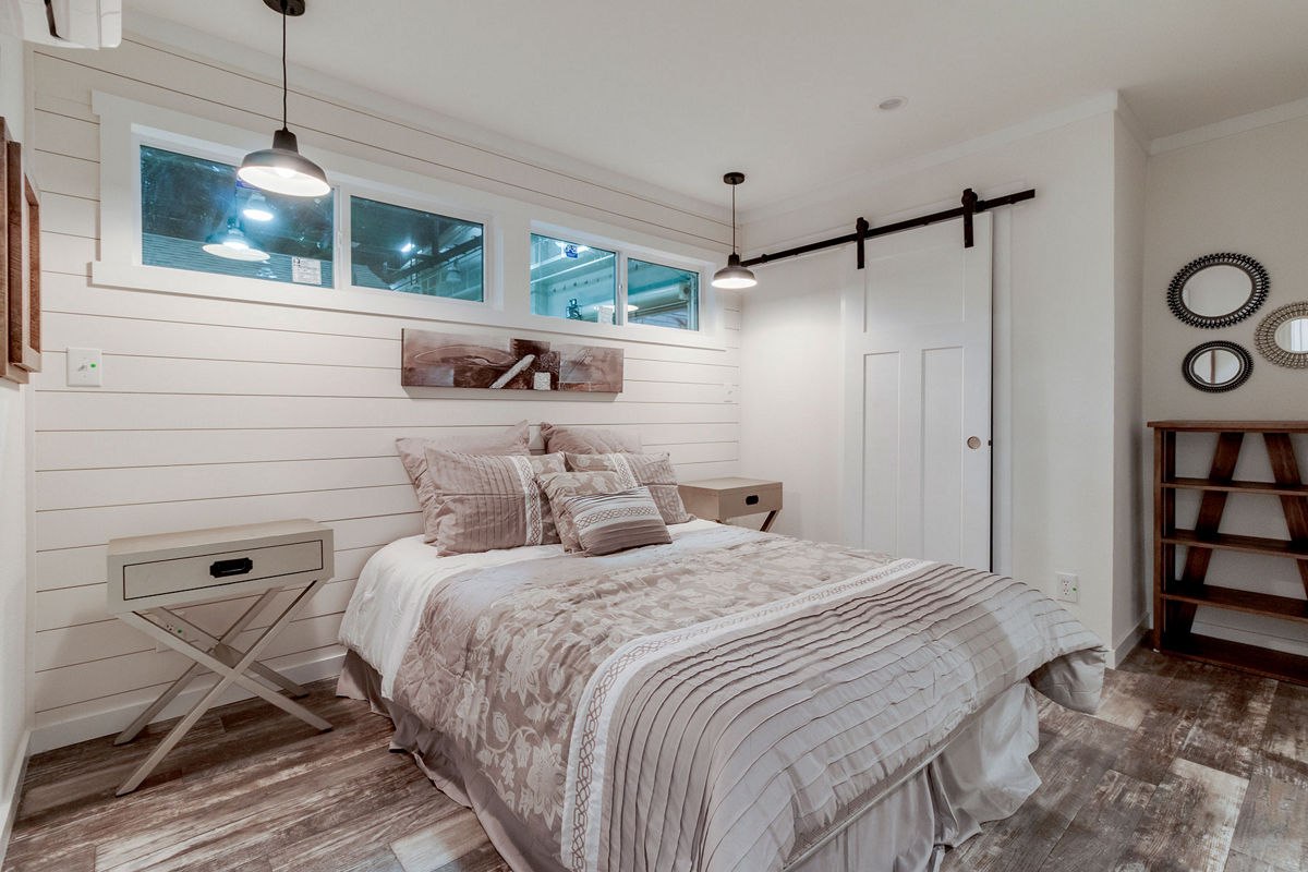 APX-122: Model 122 bedroom 1