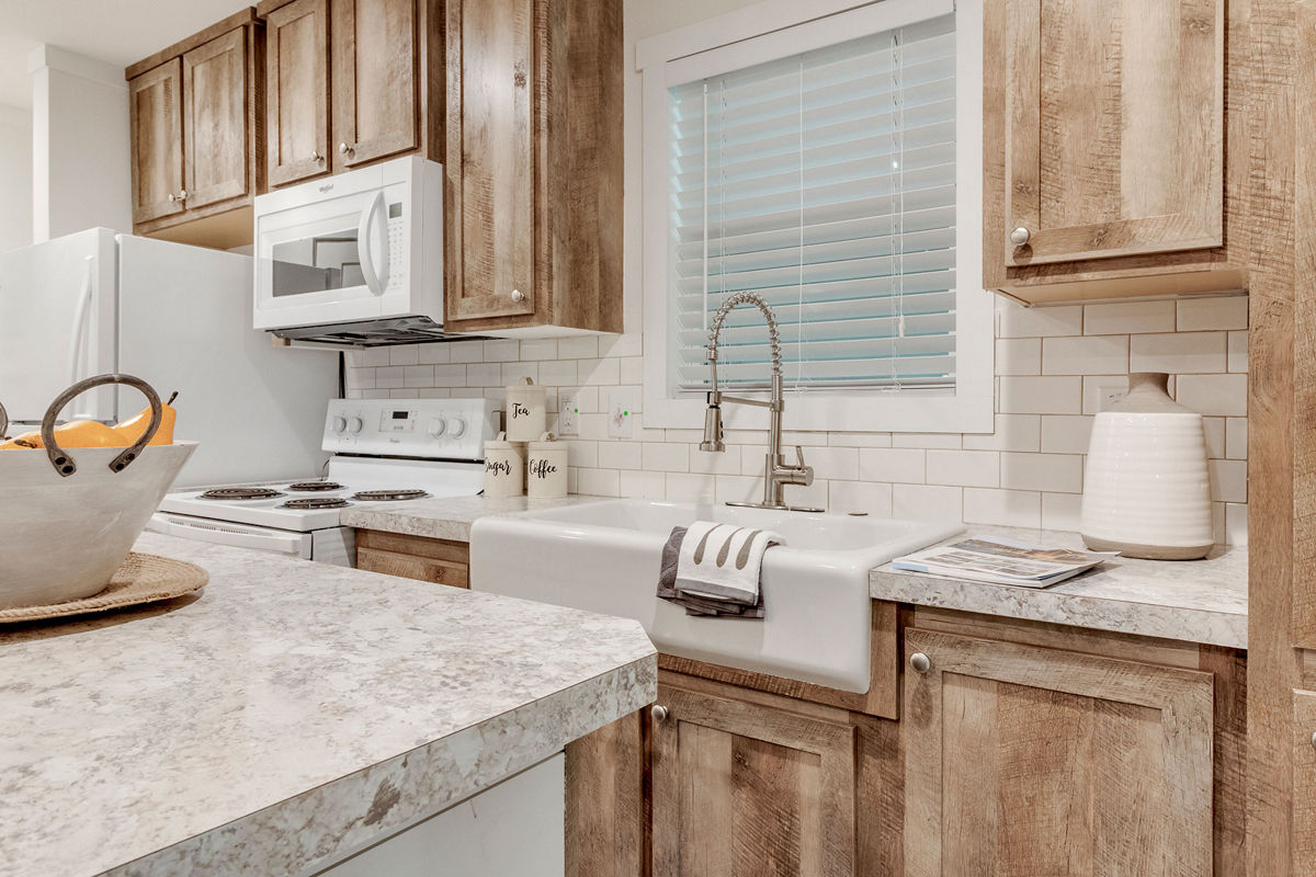 APX-122: Model 122 kitchen 2a