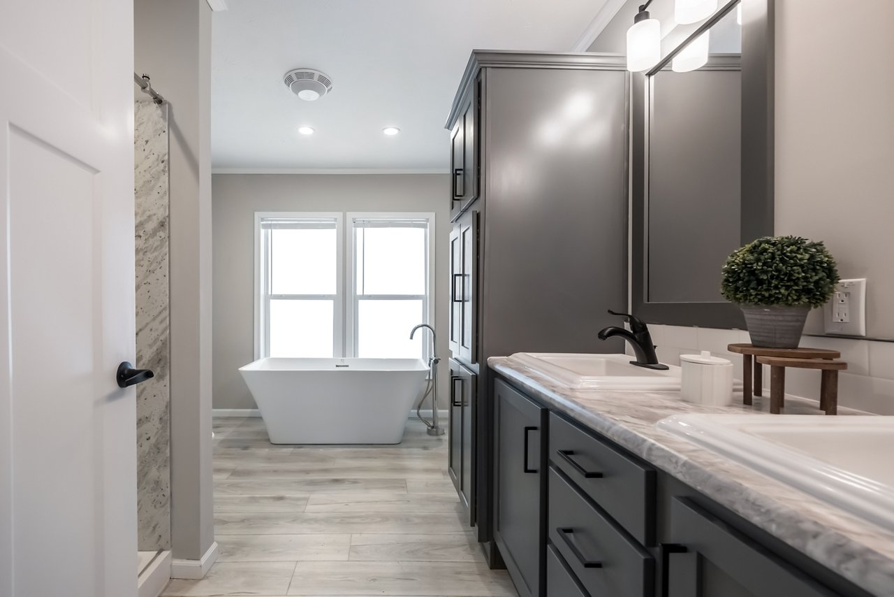 N611B Primary Bath