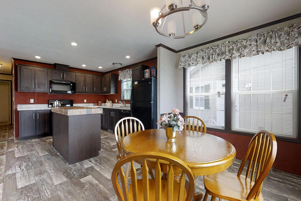 Northwood-A24404-Dining-Room-and-Kitchen