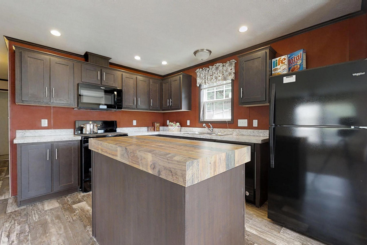 Northwood-A24404-Kitchen-1