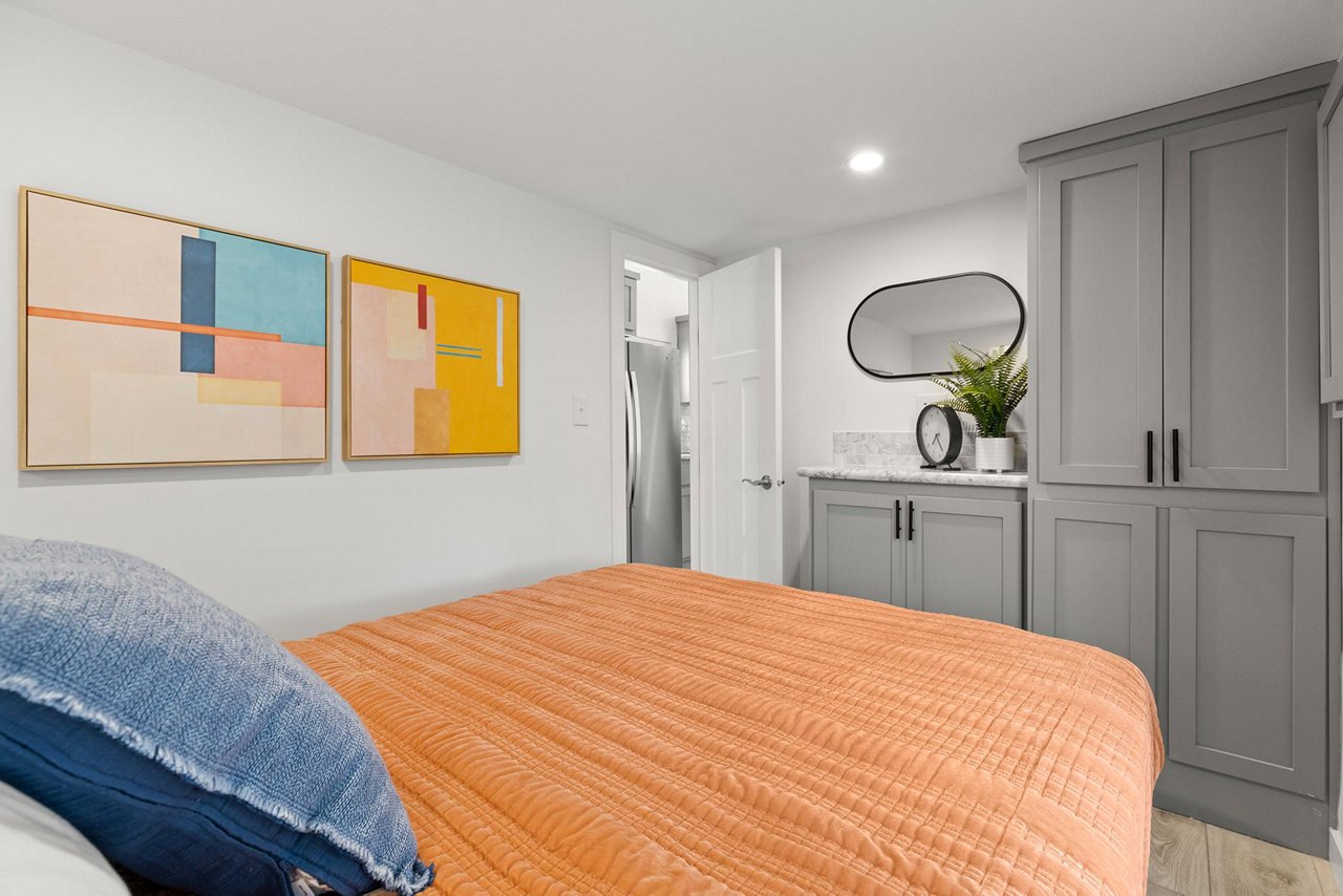 Park Model 4110 Bed Room