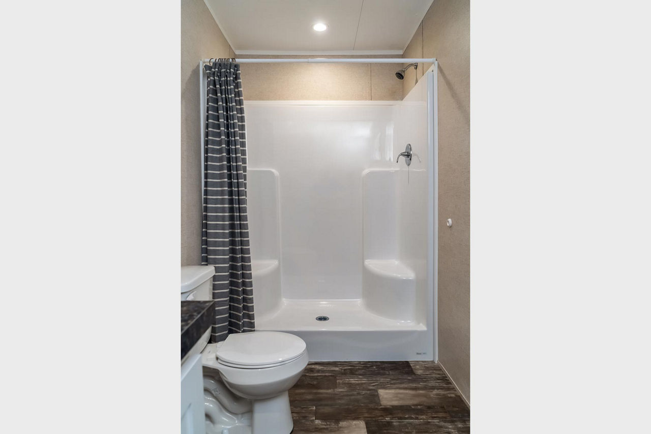 Prime-2852H302-Primary-Bath-1