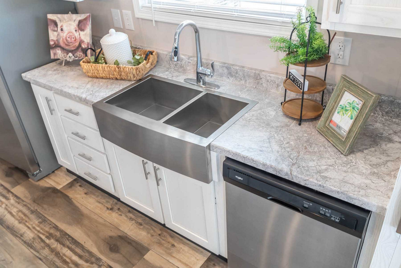 Regional Homes Juno ktichen stauinless steel farmhouse sink