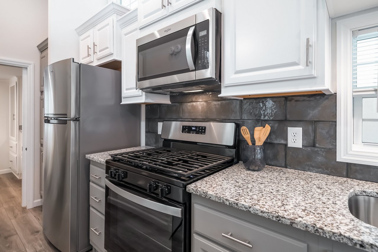 Shore Park 1969SL Kitchen 6