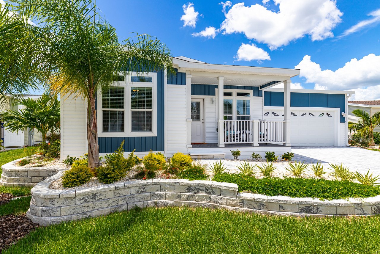 Silver Springs Elite 6400 Exterior