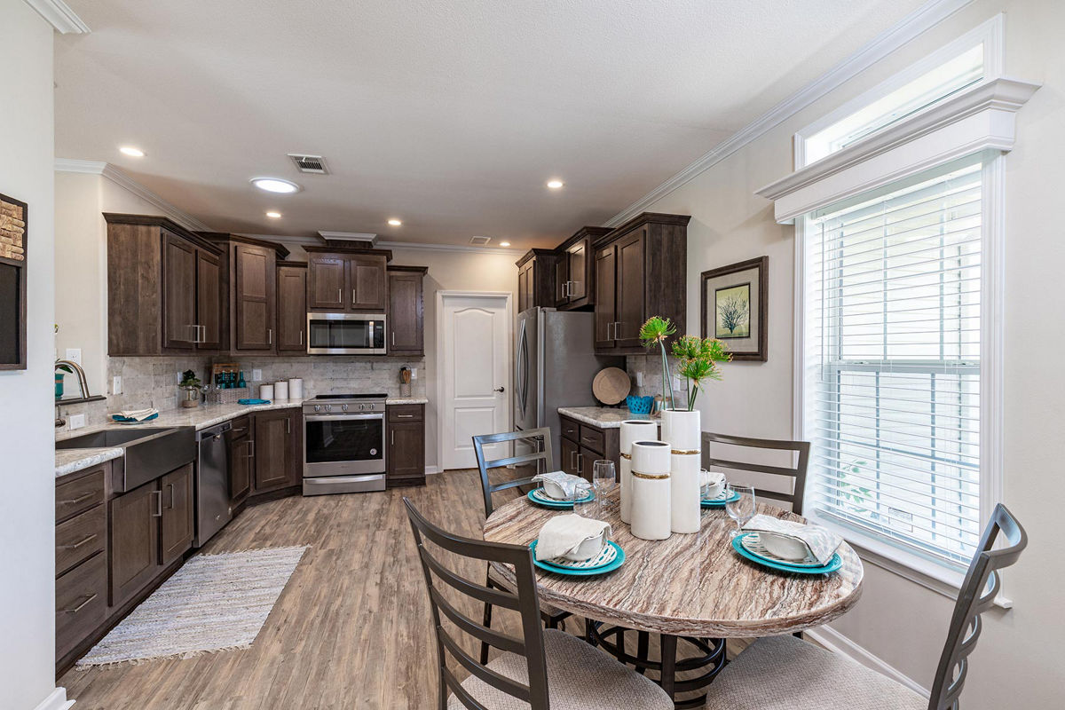 Silver Springs 5351 by Skyline