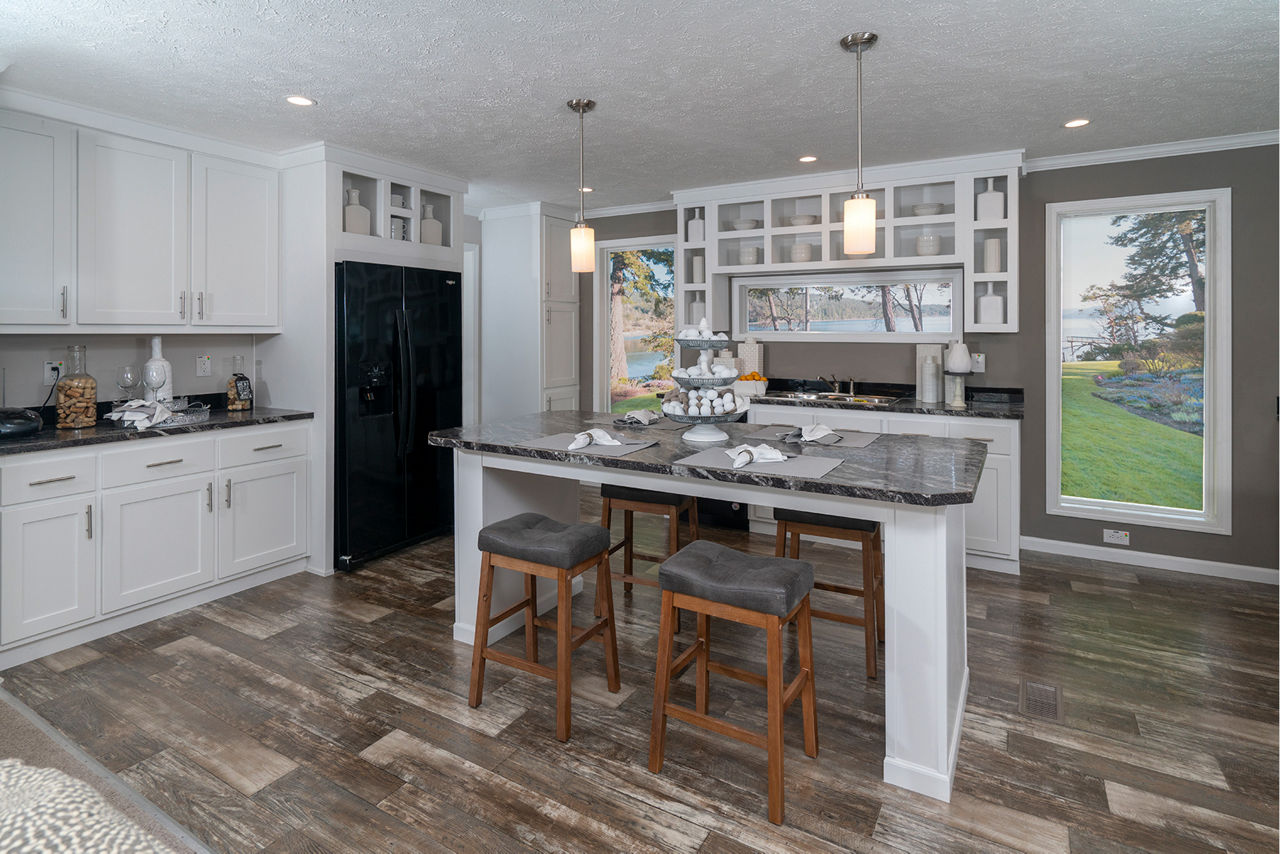 Spruce-Pine-2852-02-kitchen1