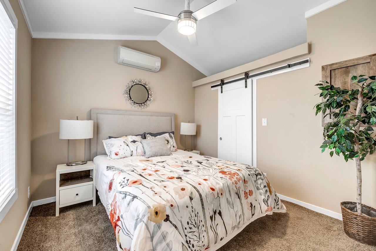 THS1448AV Master Bedroom