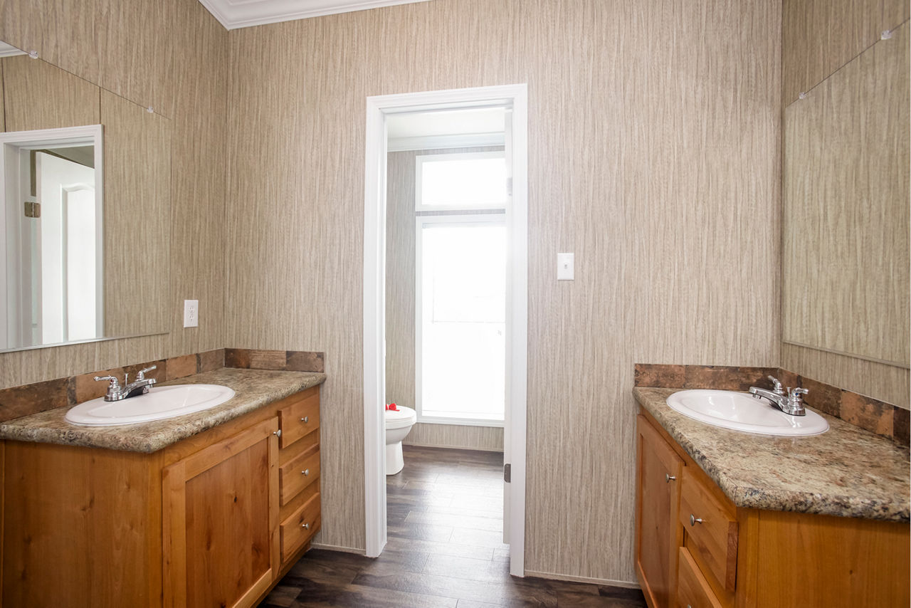 The Rio Grande master bathroom 4