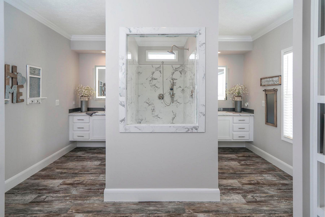 The Somerset 3268 04 master bath1