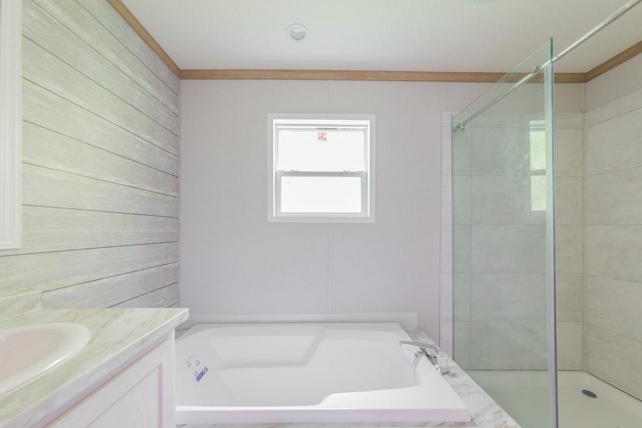 The-Carondelet-Master-Bath-2