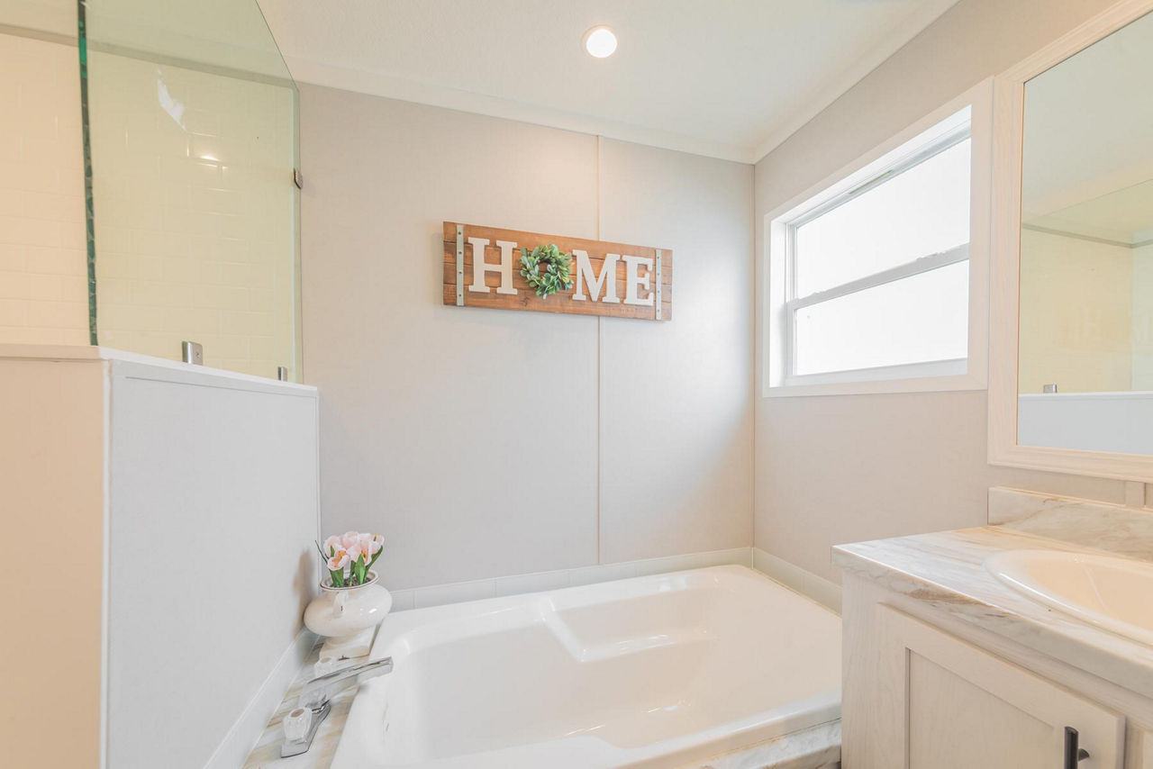 The-Iberville-Master-Bath-4