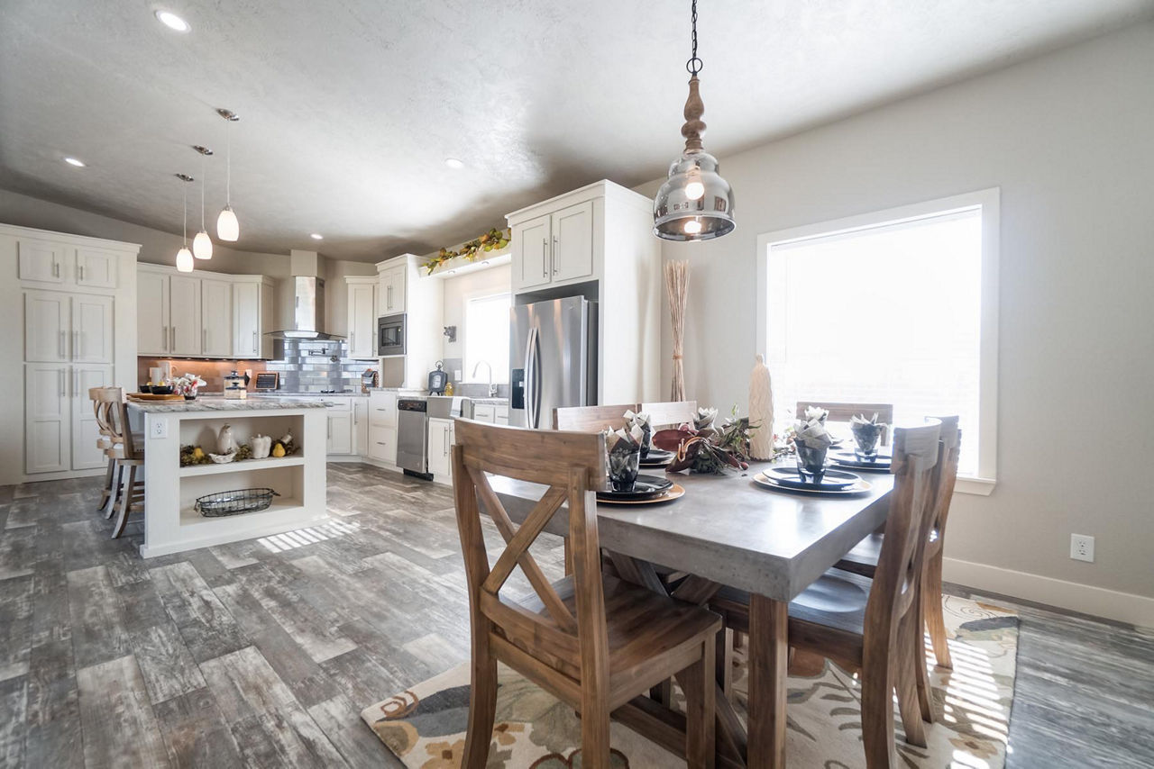 Transitions Plus 4663A dining 2