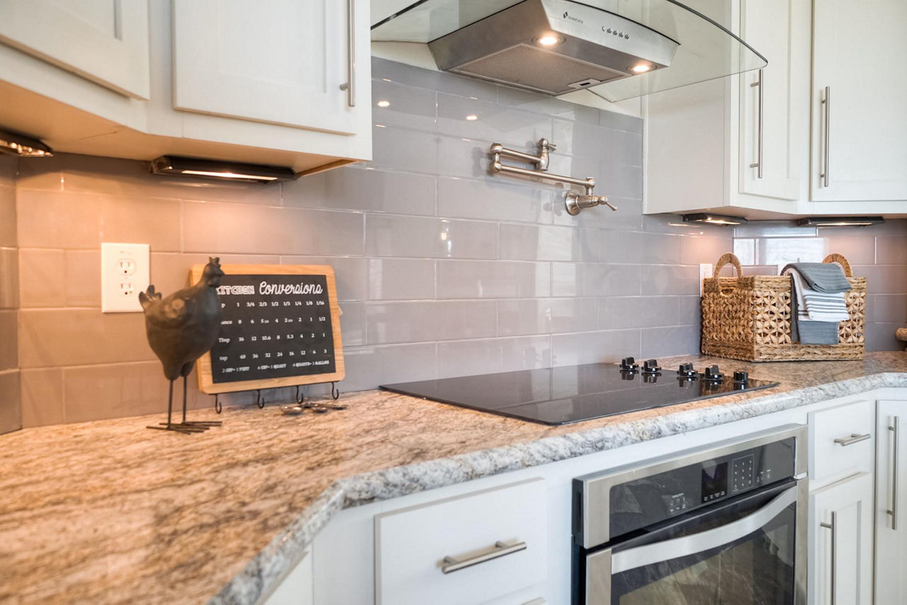 Transitions Plus 4663A kitchen stove