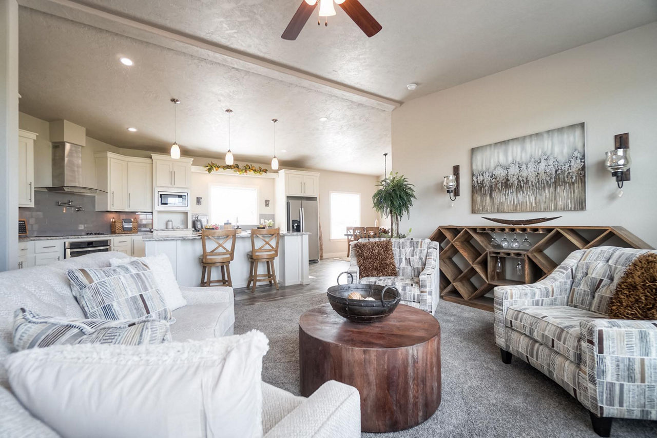 Transitions Plus 4663A living room 2