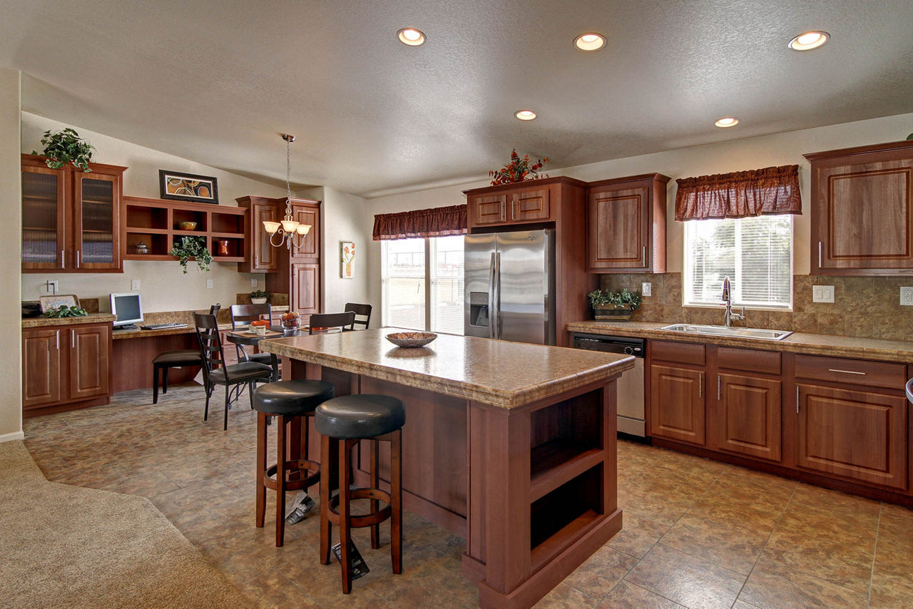 american-freedom-2856e-kitchen-dining-room