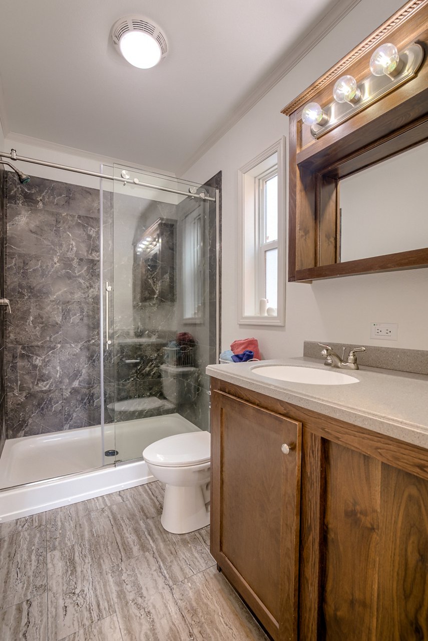 country cottage bathroom
