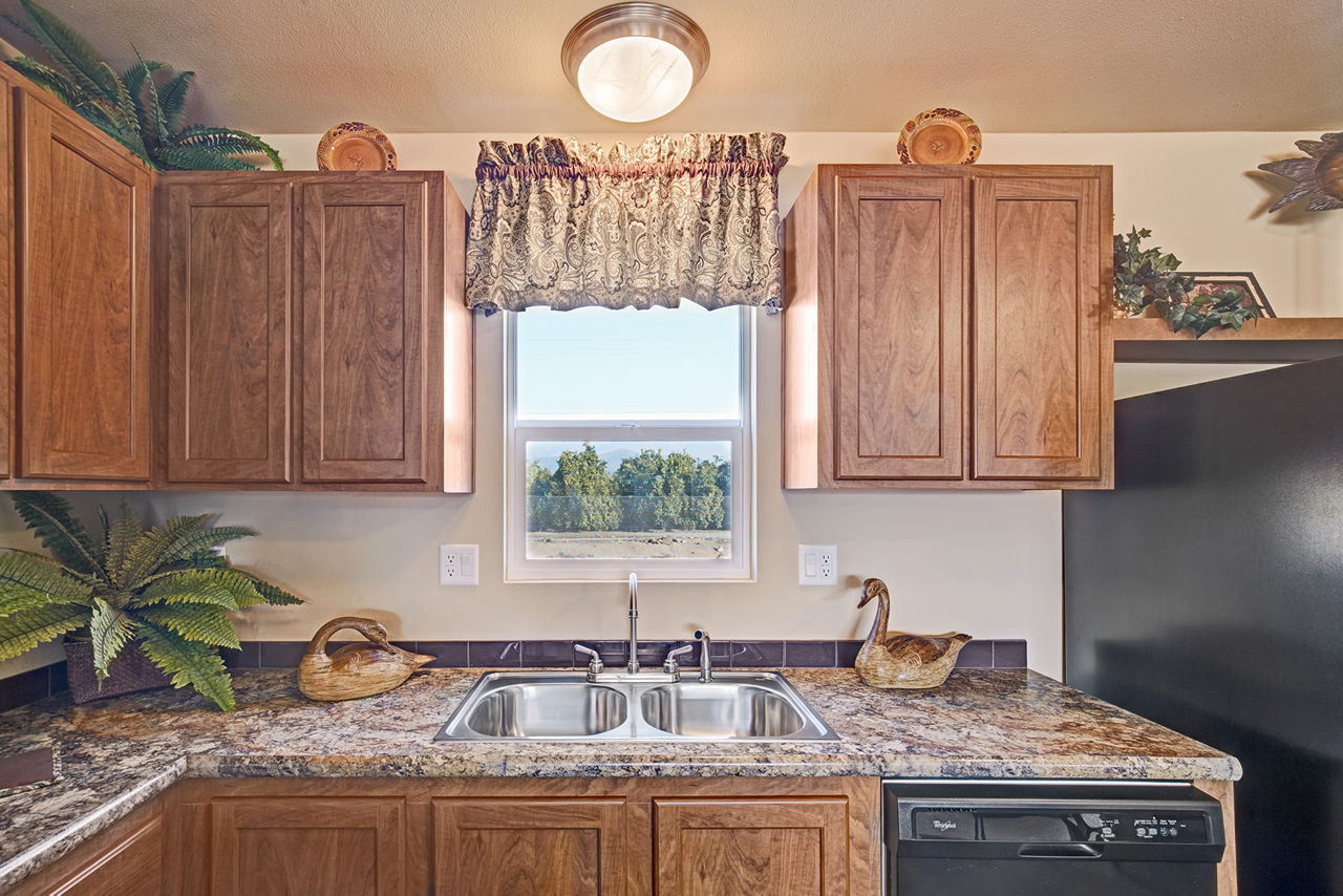 creekside-manor-3443r-kitchen-sink