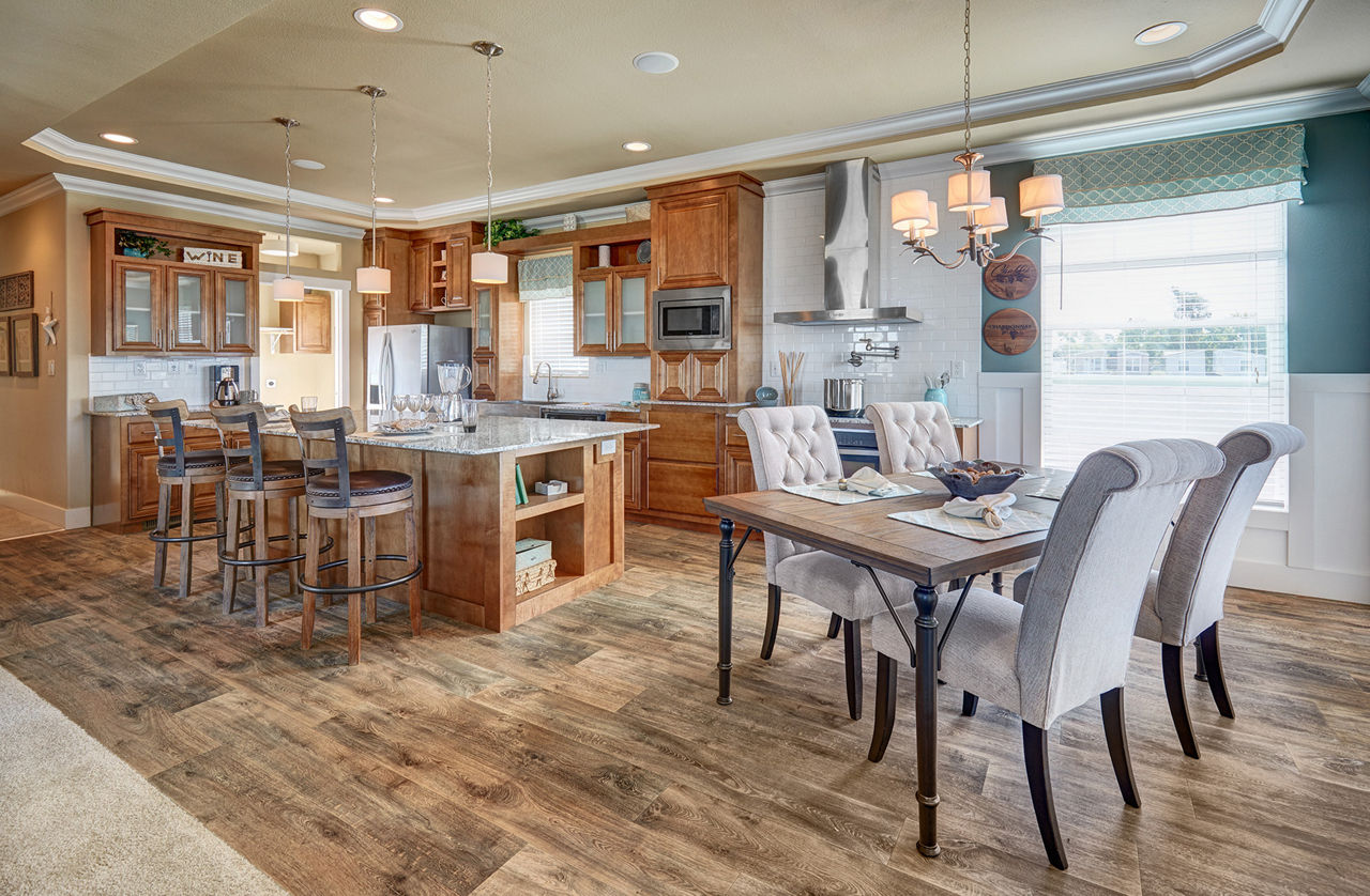 creekside-manor-4602s-kitchen-dining-room