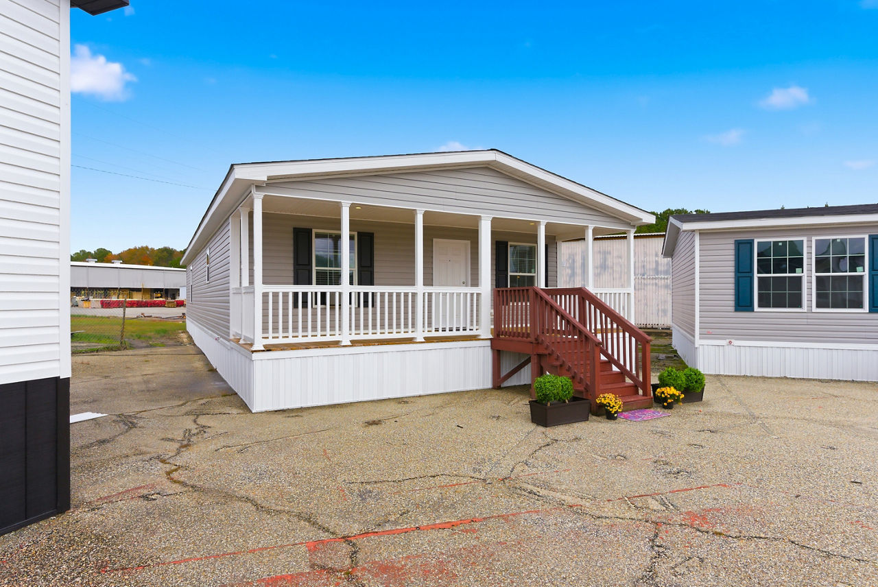 Lake Manor 2856H32P02 023 - Main Image