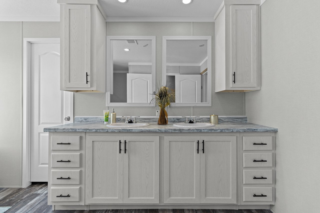 magnolia bathroom 02