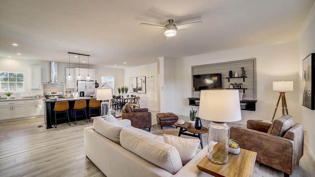 Ironclad 3260 Living Room 2