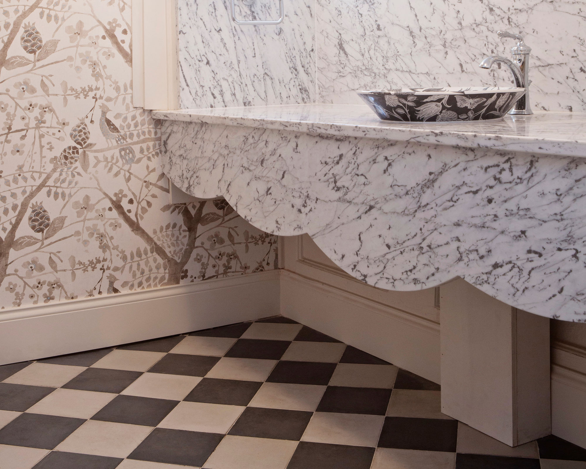 DAL_BargainMansions_E608_QU01_QU05_M702_HalfBath_07