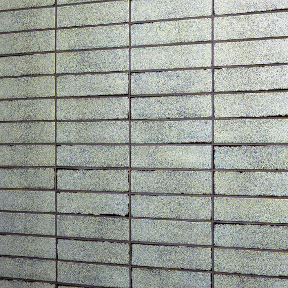 DAL_IR25_2x9_Treasure_GL_LivePanel_Angle_01