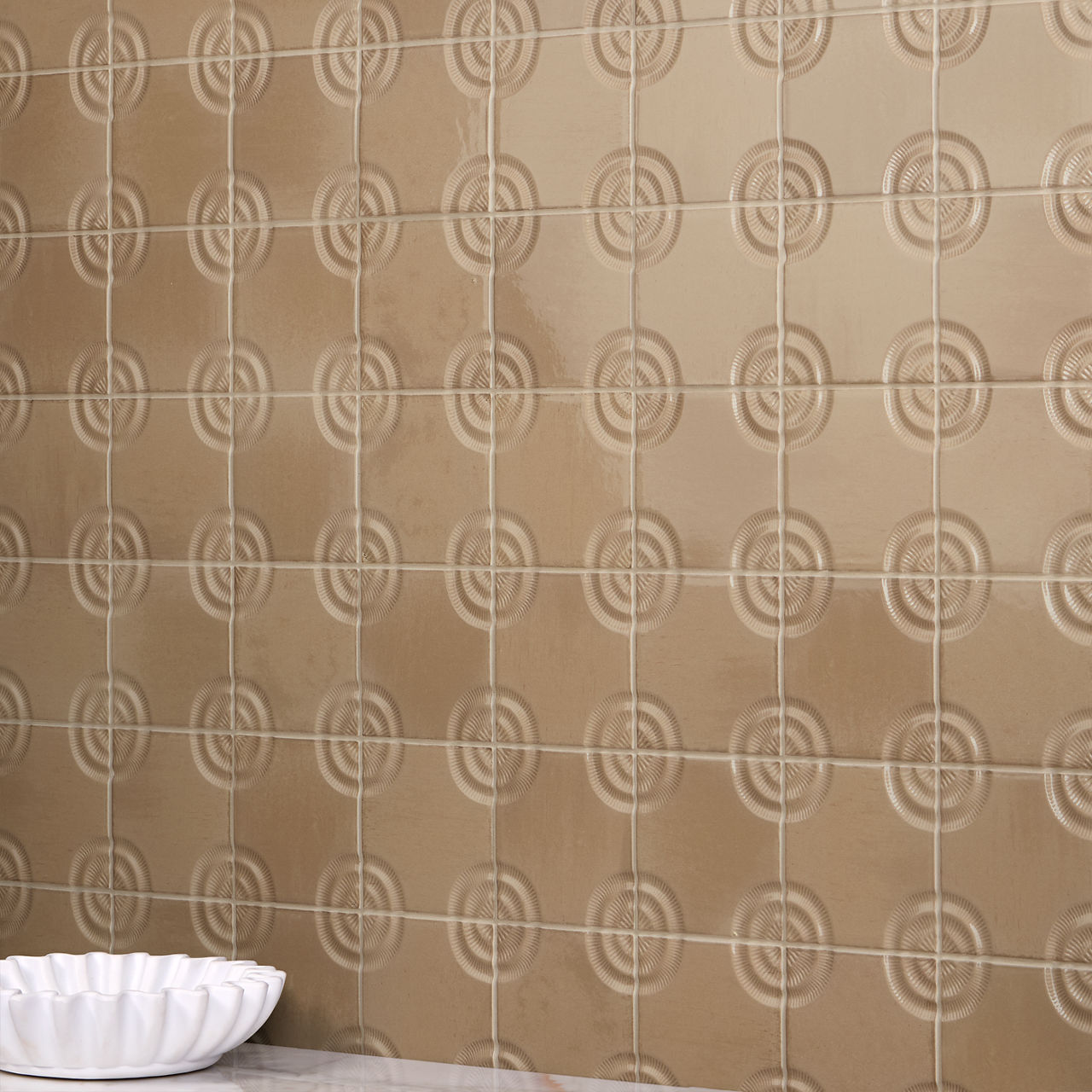 DAL_RA06_4x4_Foxed_Circle_GL_LivePanel_Prop_01