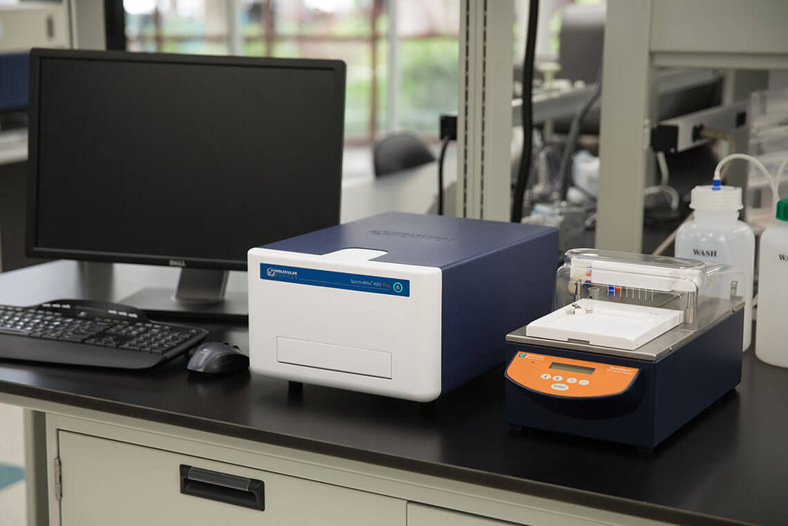 SpectraMax® ABS and ABS Plus Absorbance ELISA Microplate Readers