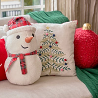 Christmas Pillows, Throws & Rugs