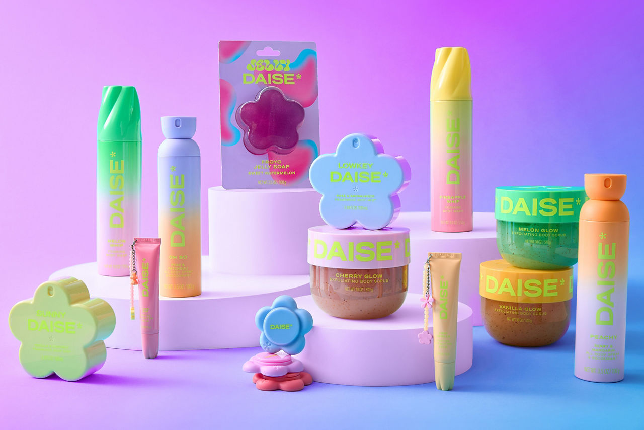 Daise beauty products featuring body scrub, foaming body wash, lippies and more.
