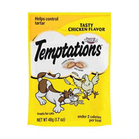 TEMPTATIONS Classic Crunchy and Soft Cat Treats Tasty Chicken Flavor, 1.7 oz. Pouch