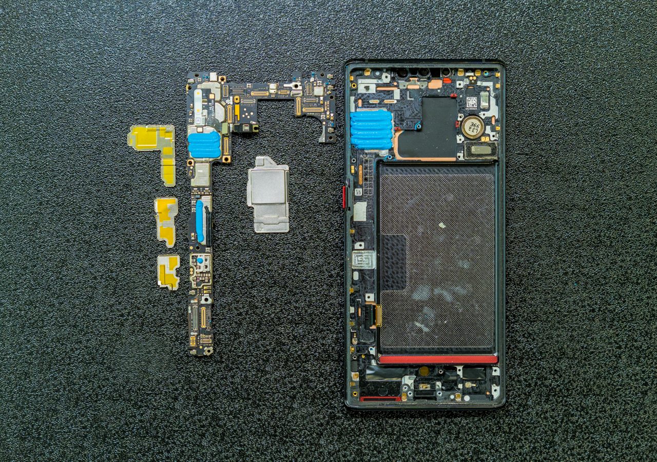 Smartphone Internal Electronic Components
