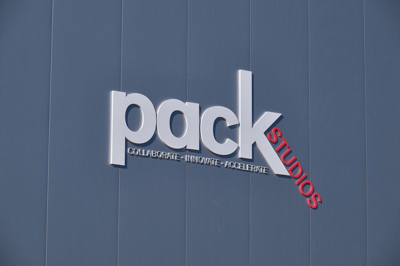 Logotipo de Pack Studios