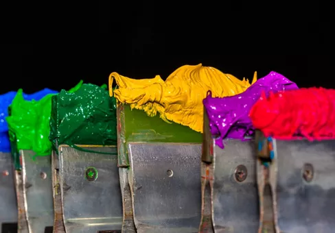 plastisol ink has a sticky and concentrated. before use must be stir the ink well before.