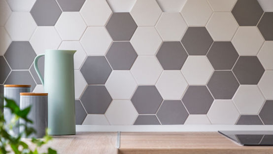 Kitchen surface with wall tiles