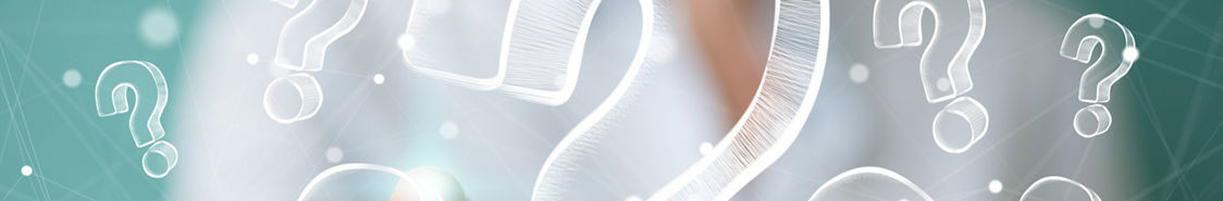 商人在模糊的背景中触摸和手持划线的问号