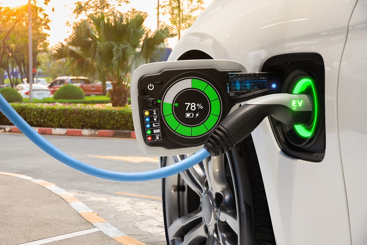 Fuente de alimentación para automóvil eléctrico