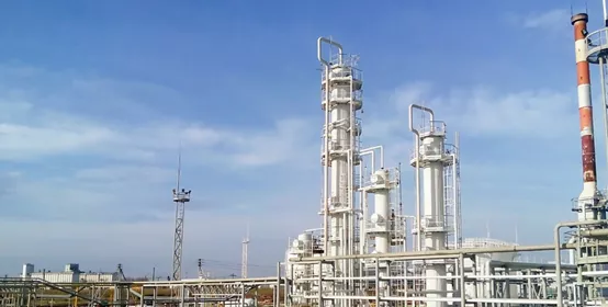 The oil refinery. Equipment for primary oil refining.