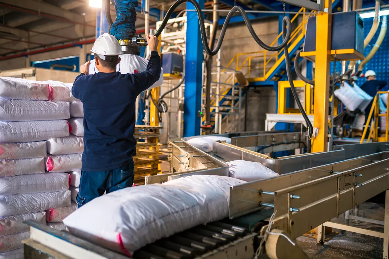 Warehouse stacking bags for shipment