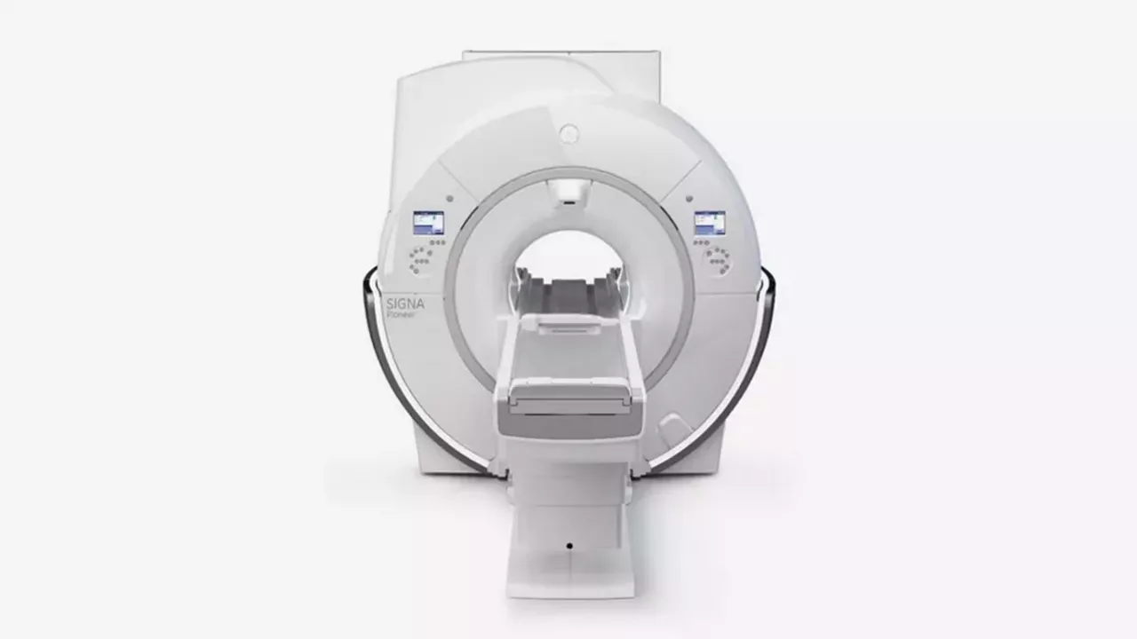 3t-mri-scanners-Product1-ci-en copy 3