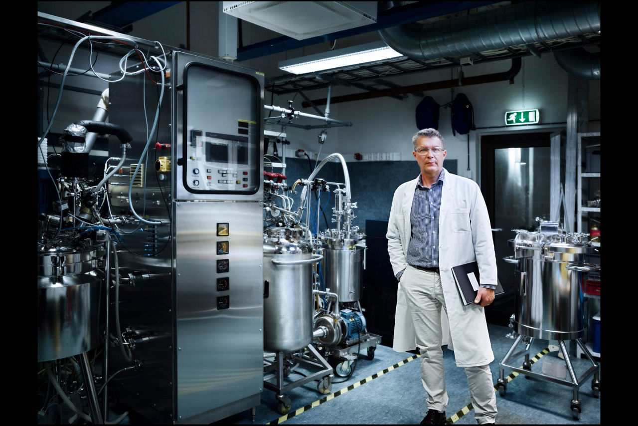 4-commitment-desktop