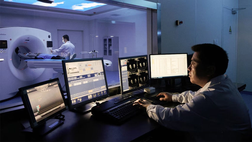 4-revolution-altitude-fh-desktop