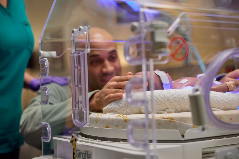 NICU_Giraffe Incubator_BiliSoft_3366 resized