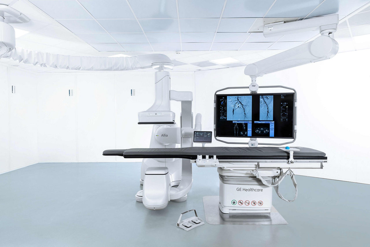 Allia_IGS740_Gantry_SideView_90