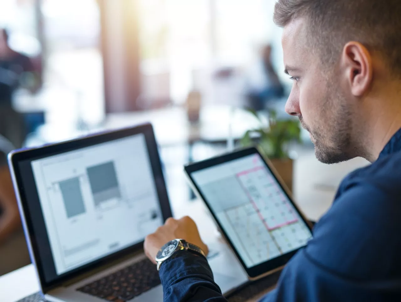analytics-expert-desktop